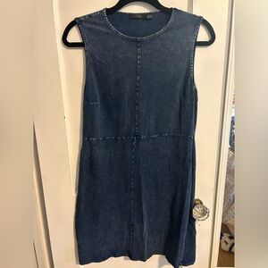 RDI Denim Dress Size Large Stretchy Fabric Knee Length